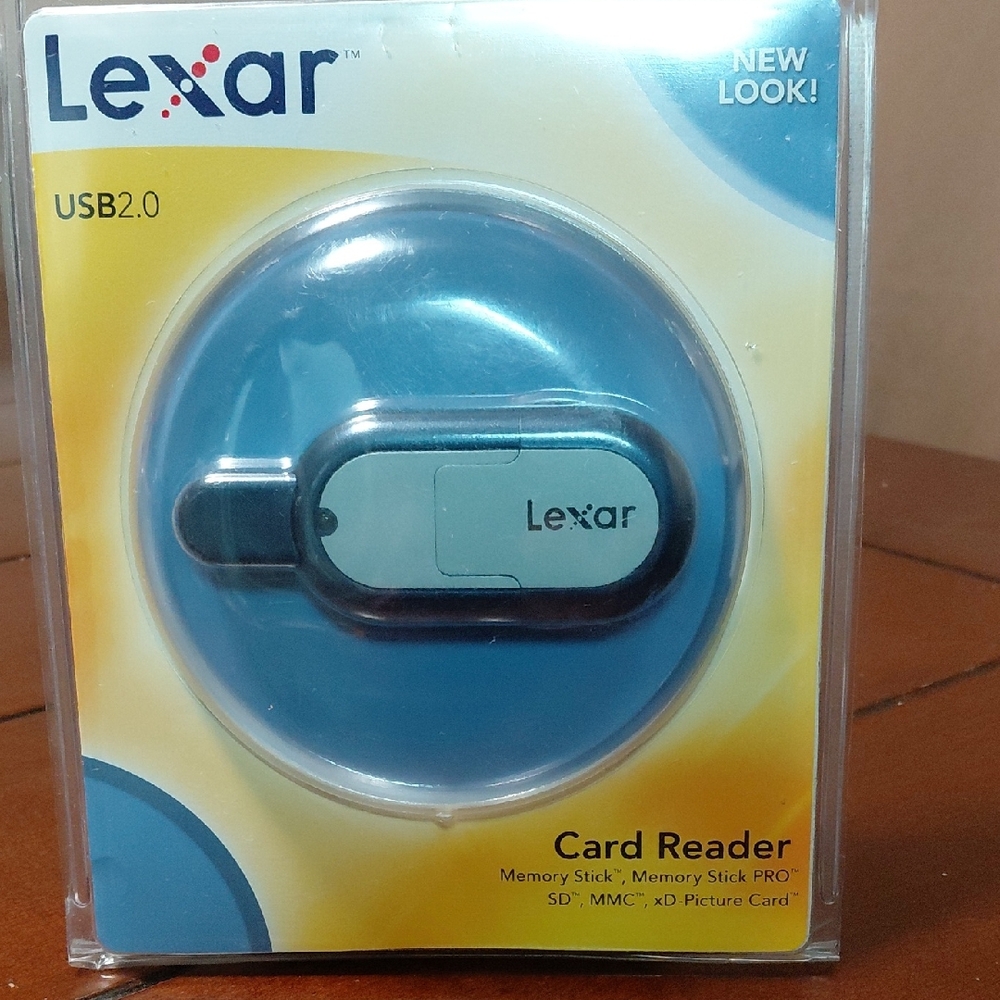 Lexar Media Single-Slot USB 2.0 Multi-Card Reader (Model RW023-001). BB3